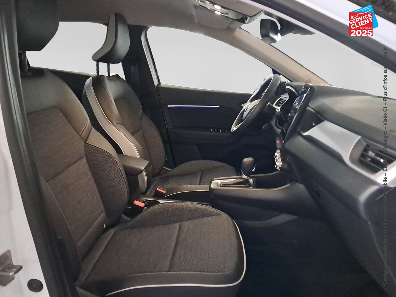 Véhicule d'occasion RENAULT CAPTUR 1.6 E-TECH HYBRIDE 145CH TECHNO chez Toyota Saint Dizier