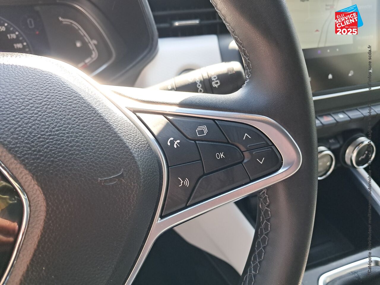 Véhicule d'occasion RENAULT CLIO 1.3 TCE 140CH TECHNO CAMERA GPS chez Renault Sélestat