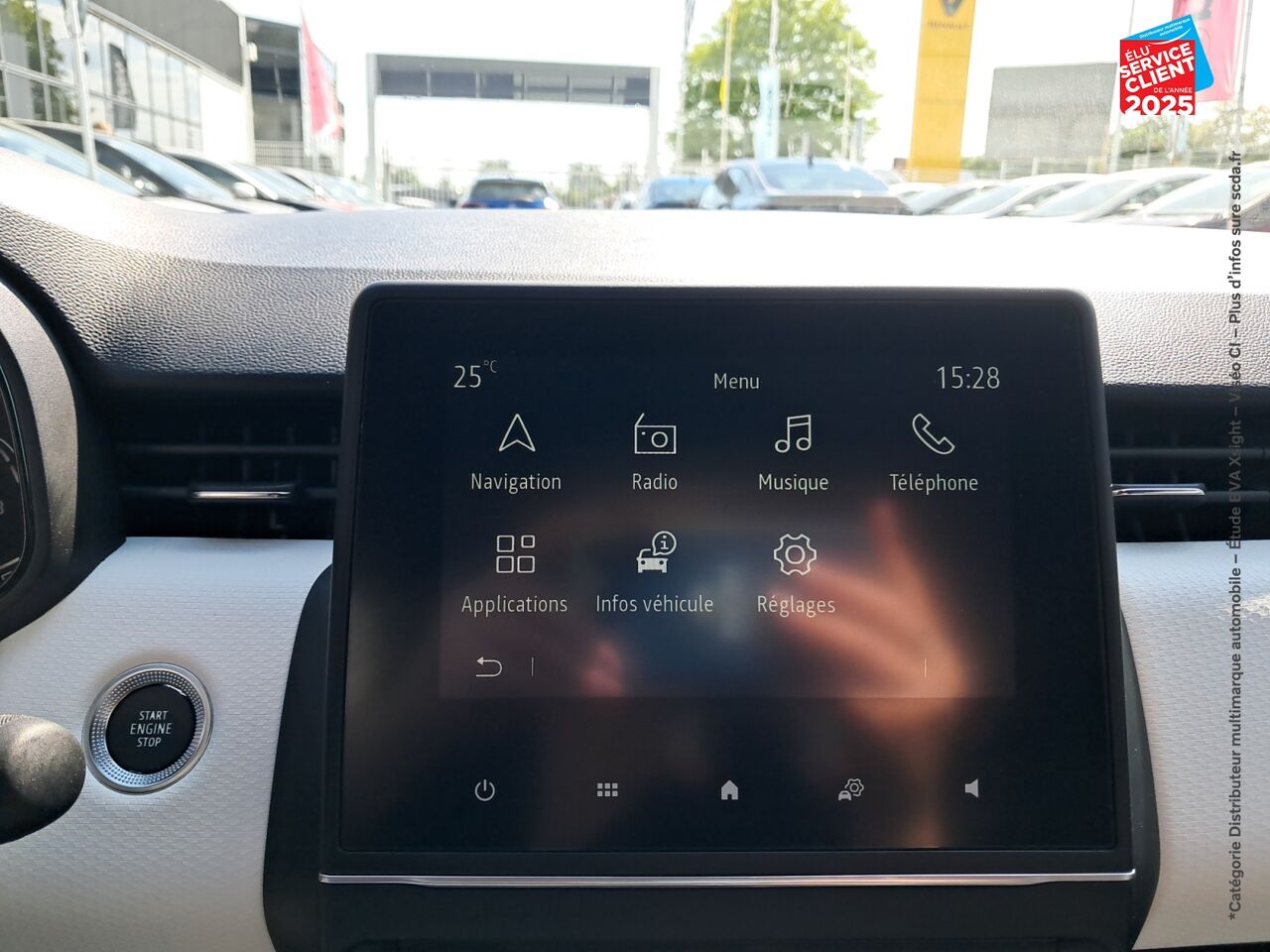 Véhicule d'occasion RENAULT CLIO 1.3 TCE 140CH TECHNO CAMERA GPS chez Renault Sélestat