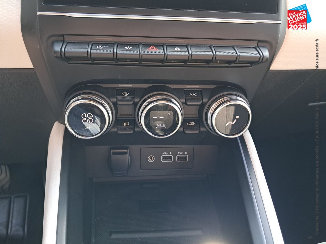 Véhicule d'occasion RENAULT CLIO 1.3 TCE 140CH TECHNO CAMERA GPS chez Renault Sélestat