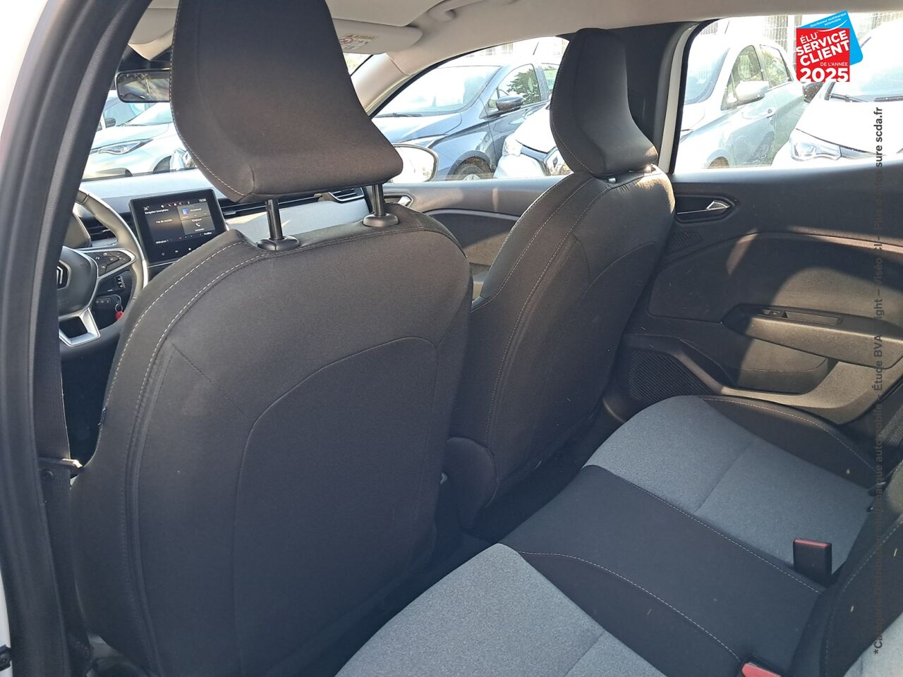 Véhicule d'occasion RENAULT CLIO 1.6 E-TECH 145CH FULL HYBRID EVOLUTION RADAR AR chez Renault Colmar