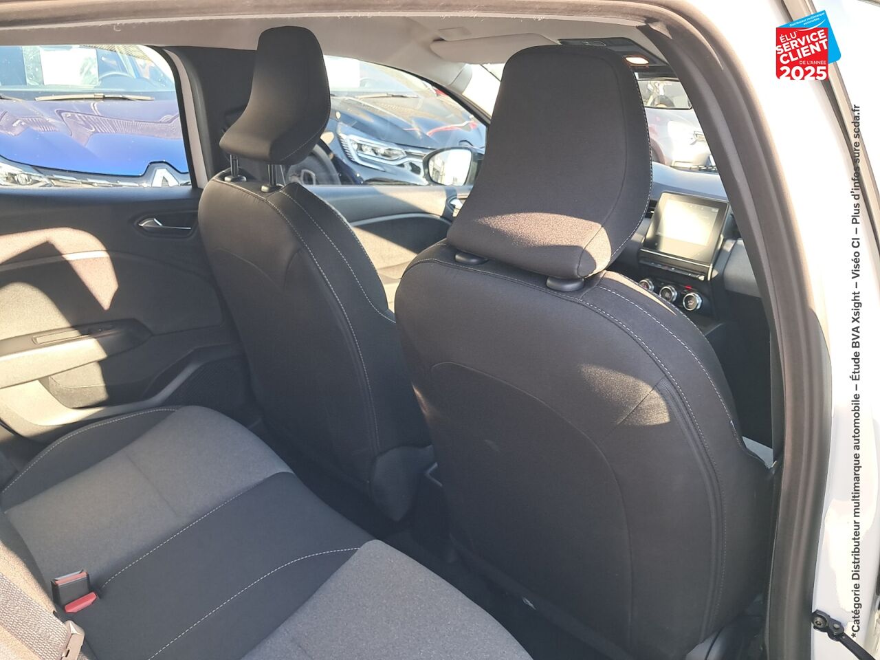 Véhicule d'occasion RENAULT CLIO 1.6 E-TECH 145CH FULL HYBRID EVOLUTION RADAR AR chez Renault Colmar