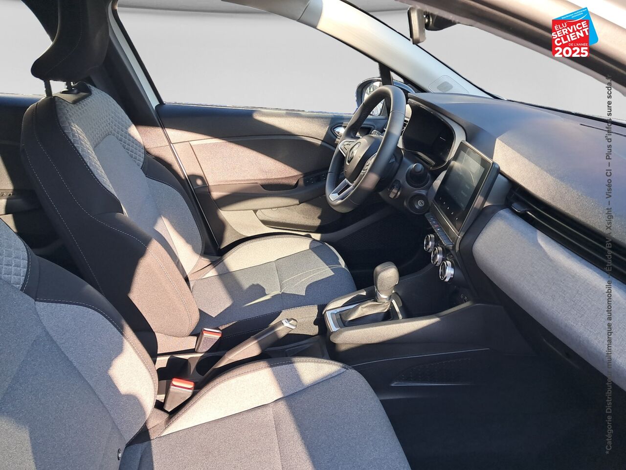 Véhicule d'occasion RENAULT CLIO 1.6 E-TECH 145CH FULL HYBRID EVOLUTION RADAR AR chez Renault Colmar