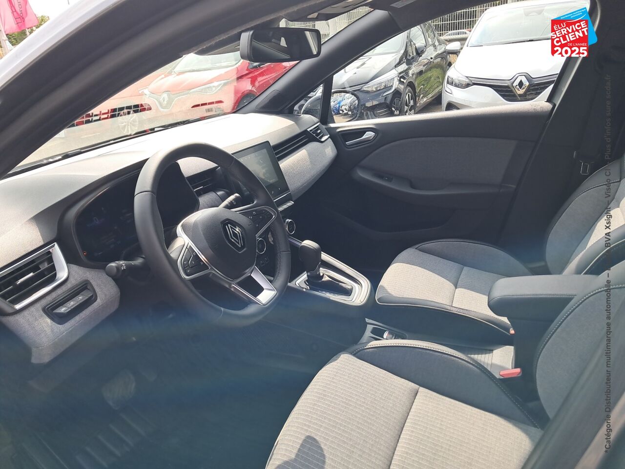 Véhicule d'occasion RENAULT CLIO 1.6 E-TECH HYBRIDE 145CH TECHNO chez Toyota Thionville
