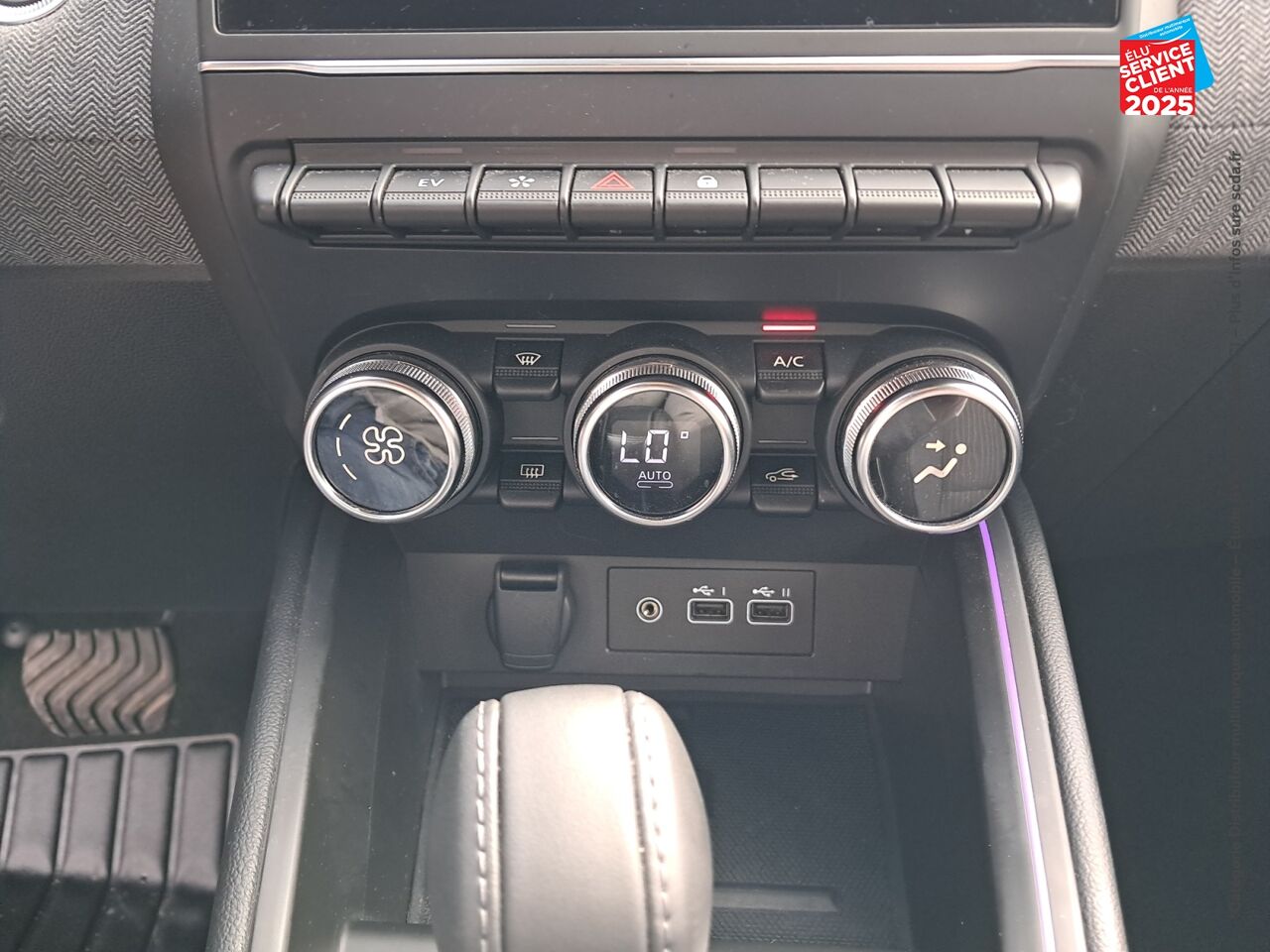 Véhicule d'occasion RENAULT CLIO 1.6 E-TECH HYBRIDE 145CH TECHNO chez Toyota Thionville
