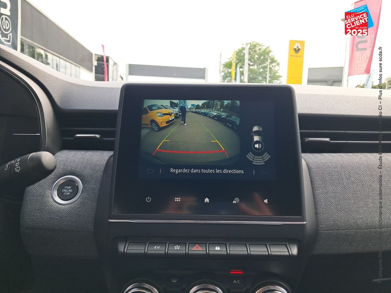 Véhicule d'occasion RENAULT CLIO 1.6 E-TECH HYBRIDE 145CH TECHNO chez Toyota Thionville