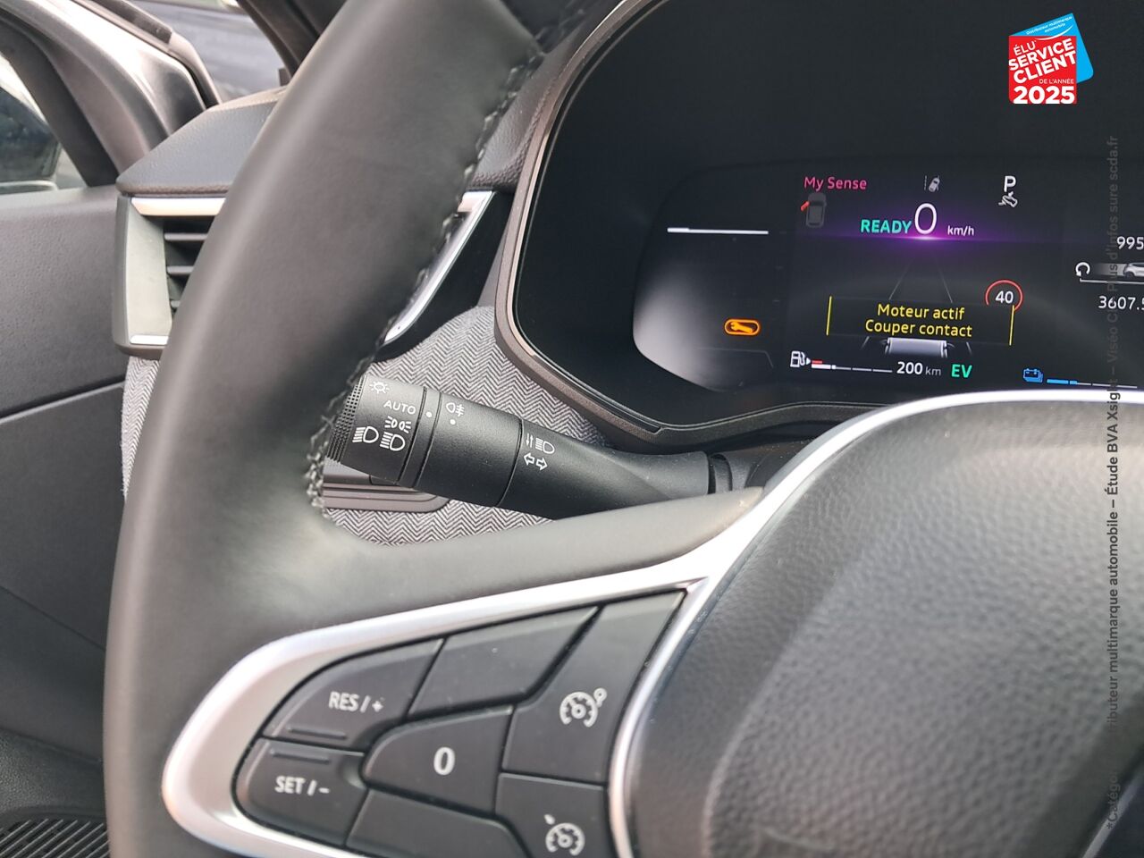 Véhicule d'occasion RENAULT CLIO 1.6 E-TECH HYBRIDE 145CH TECHNO chez Toyota Thionville