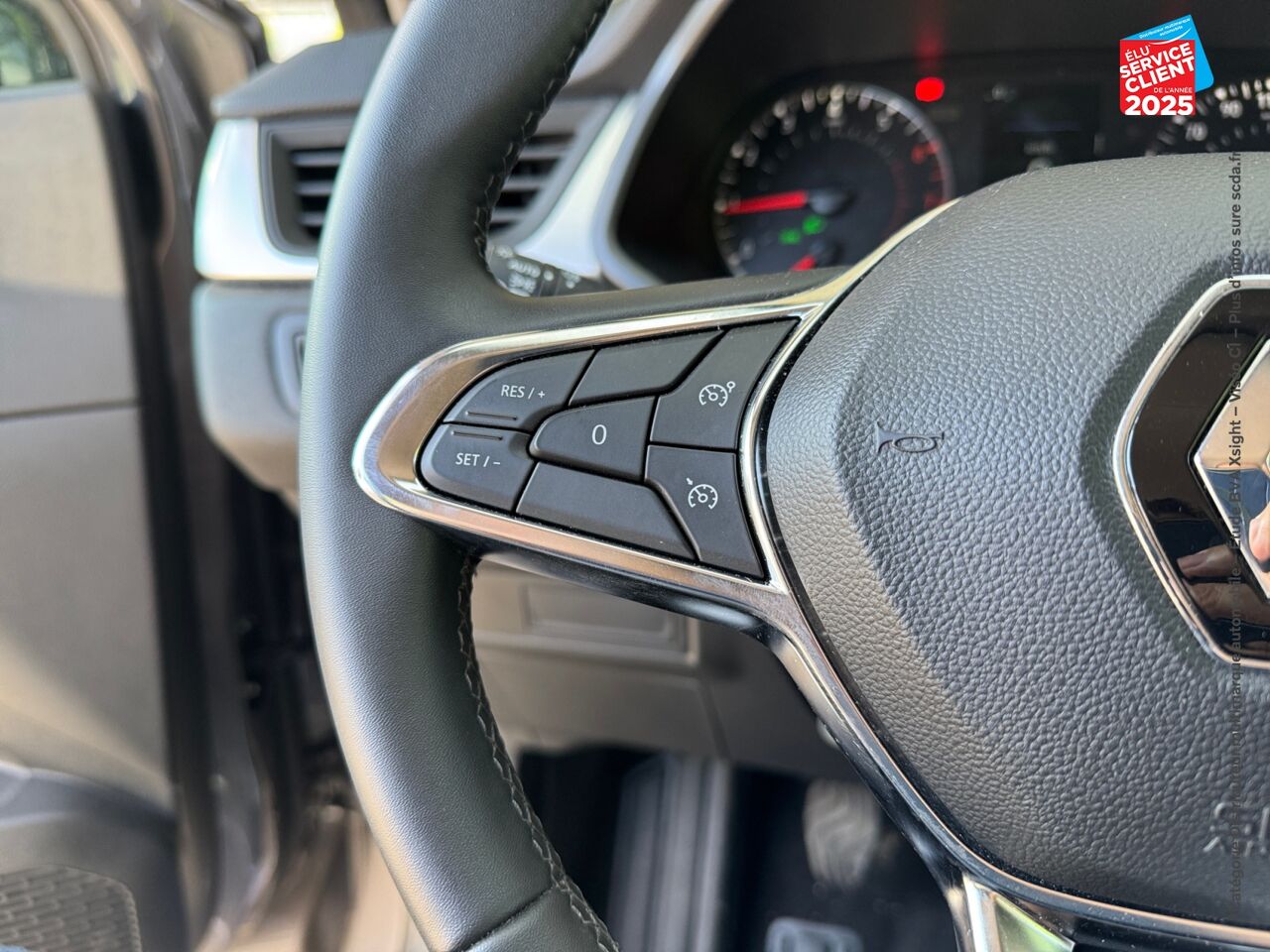 Véhicule d'occasion RENAULT CAPTUR 1.0 TCE 90CH EVOLUTION GPS chez Hyundai Epernay