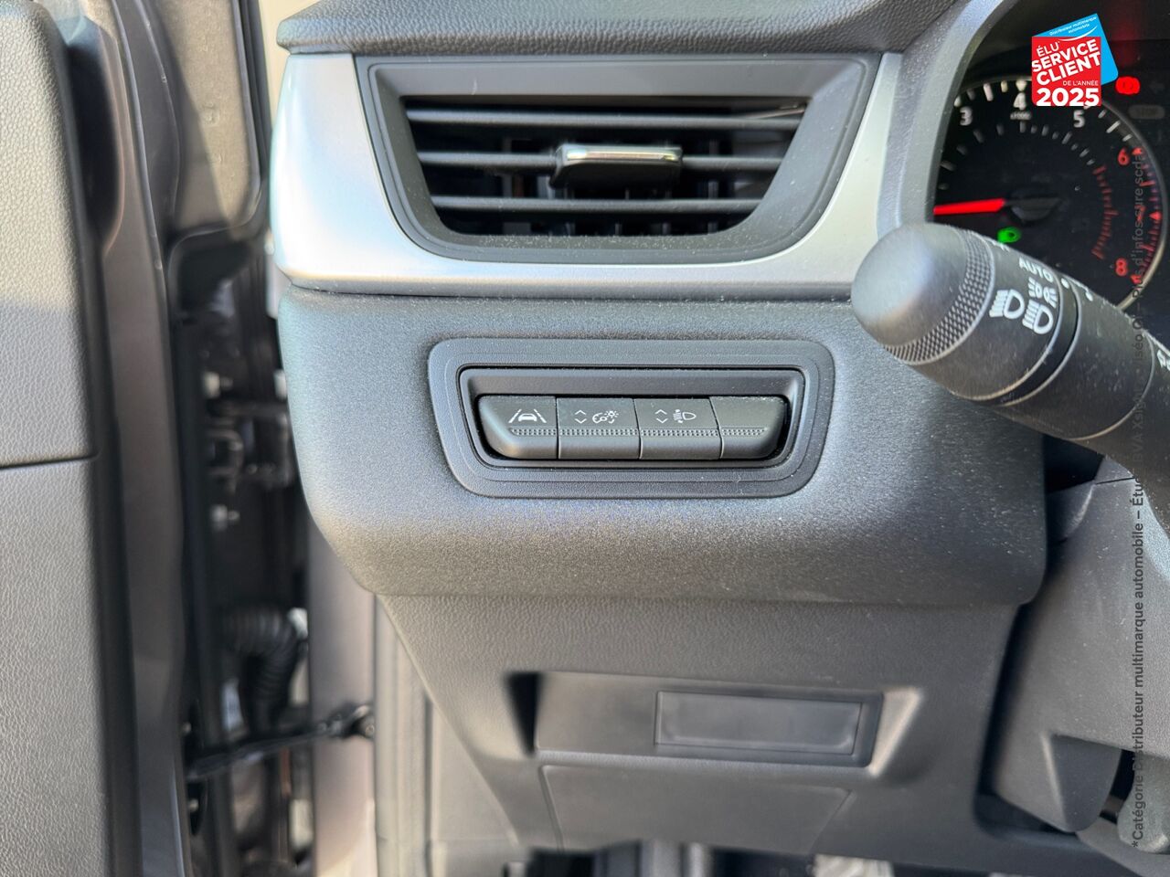 Véhicule d'occasion RENAULT CAPTUR 1.0 TCE 90CH EVOLUTION GPS chez Hyundai Epernay