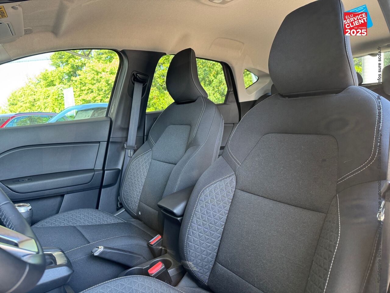 Véhicule d'occasion RENAULT CAPTUR 1.0 TCE 90CH EVOLUTION GPS chez Hyundai Epernay