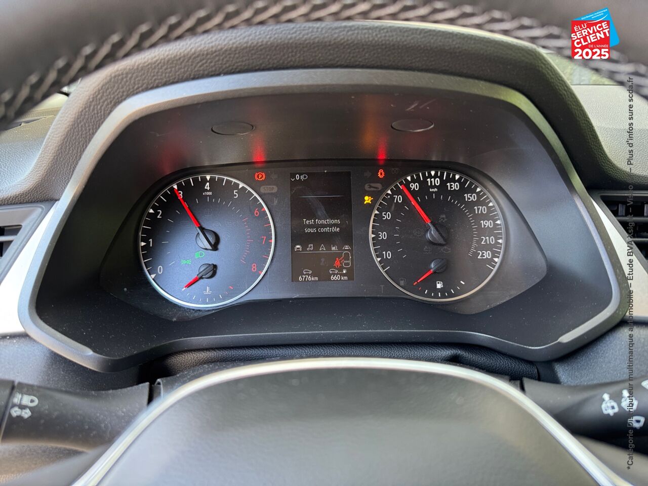 Véhicule d'occasion RENAULT CAPTUR 1.0 TCE 90CH EVOLUTION GPS chez Hyundai Epernay