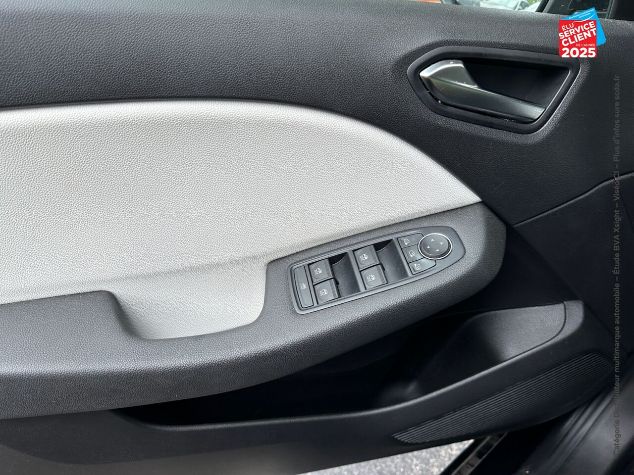 Véhicule d'occasion RENAULT CLIO 1.0 TCE 90CH TECHNO GPS CAMERA chez HESS Automobile