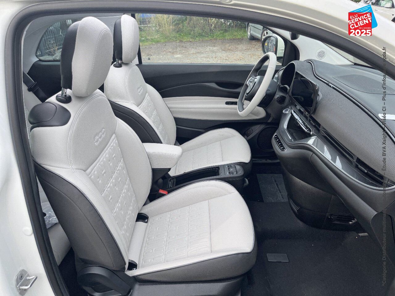 Véhicule d'occasion FIAT 500C E 95CH LA PRIMA MY23 chez Toyota Thionville