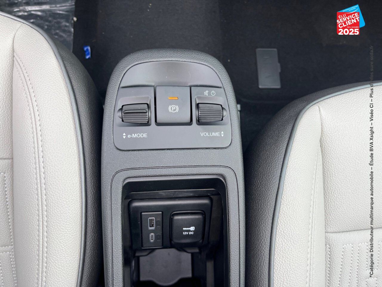 Véhicule d'occasion FIAT 500C E 95CH LA PRIMA MY23 chez Toyota Thionville
