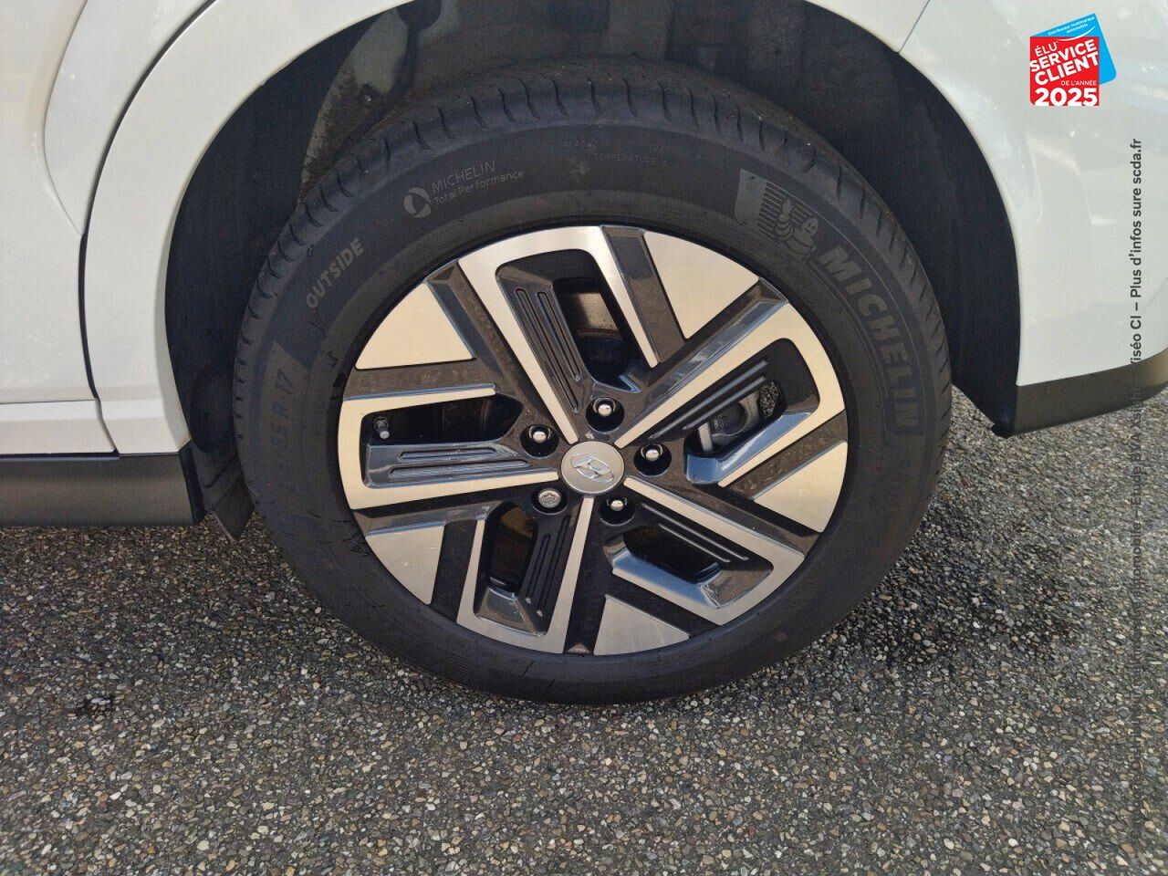 Véhicule d'occasion HYUNDAI KONA ELECTRIC 39KWH - 136CH INTUITIVE chez Hyundai Epernay