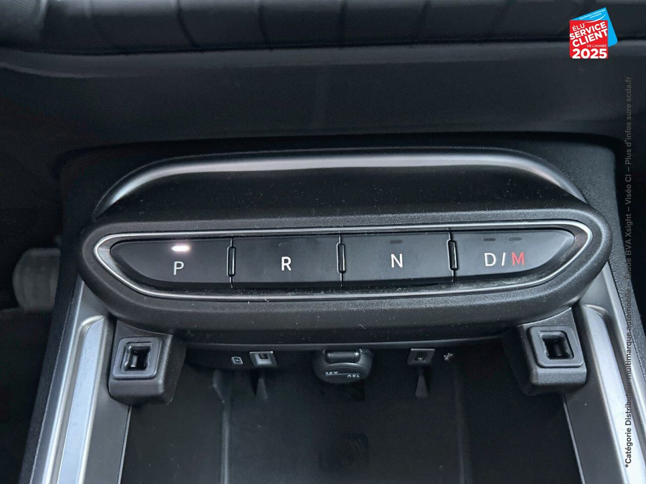 Véhicule d'occasion JEEP AVENGER 1.2 TURBO T3 100CH MHEV SUMMIT BVR6 chez Renault Saint-Louis