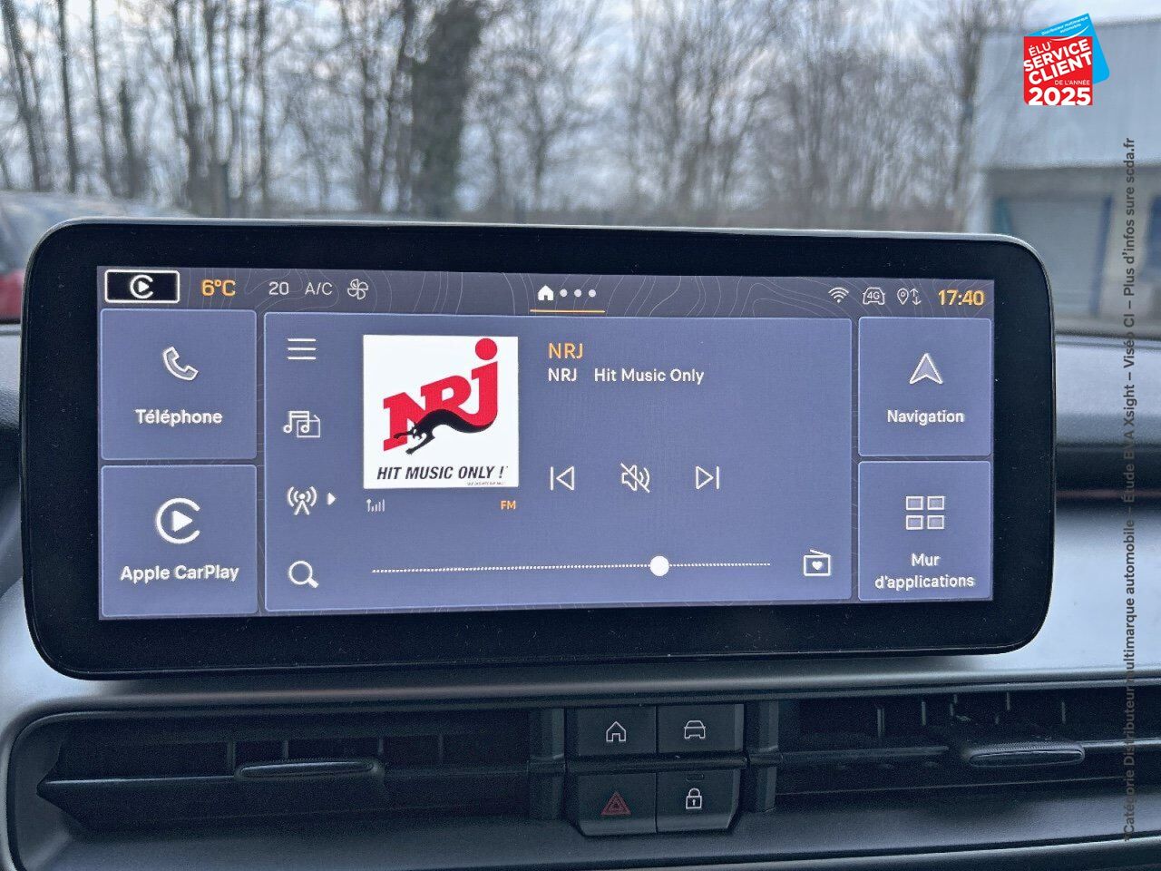 Véhicule d'occasion JEEP AVENGER 1.2 TURBO T3 100CH MHEV SUMMIT BVR6 chez Renault Saint-Louis
