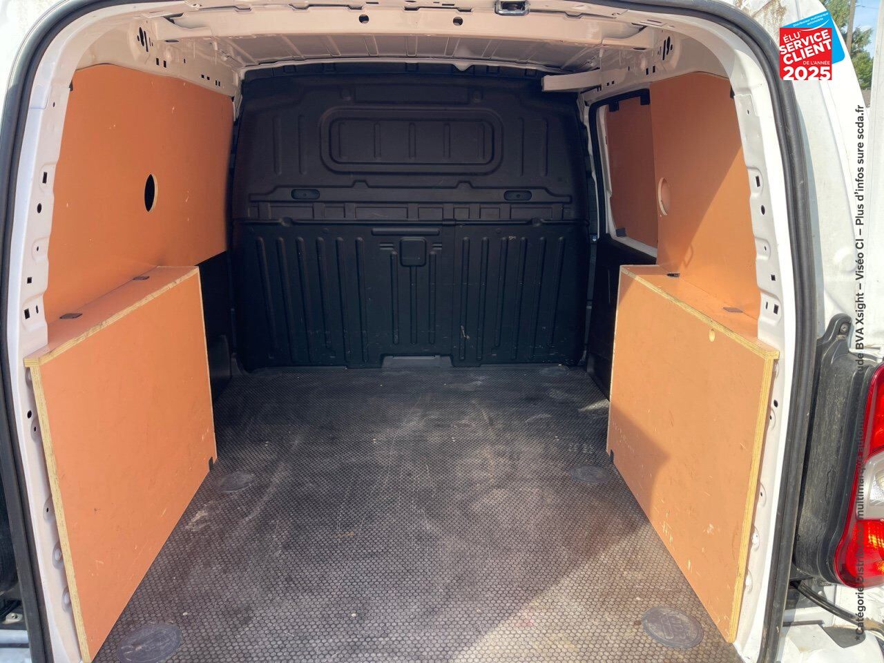 Véhicule d'occasion OPEL COMBO CARGO L1H1 650KG 1.2 110CH SS chez Toyota Saint Dizier
