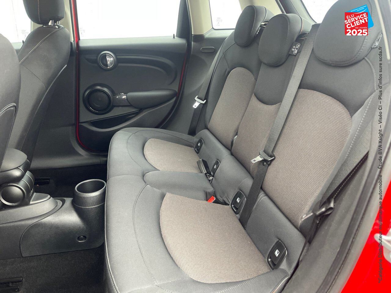 Véhicule d'occasion MINI MINI 5 PORTES COOPER 136CH CHILI BVA7 chez MINI Lons-Le-Saunier