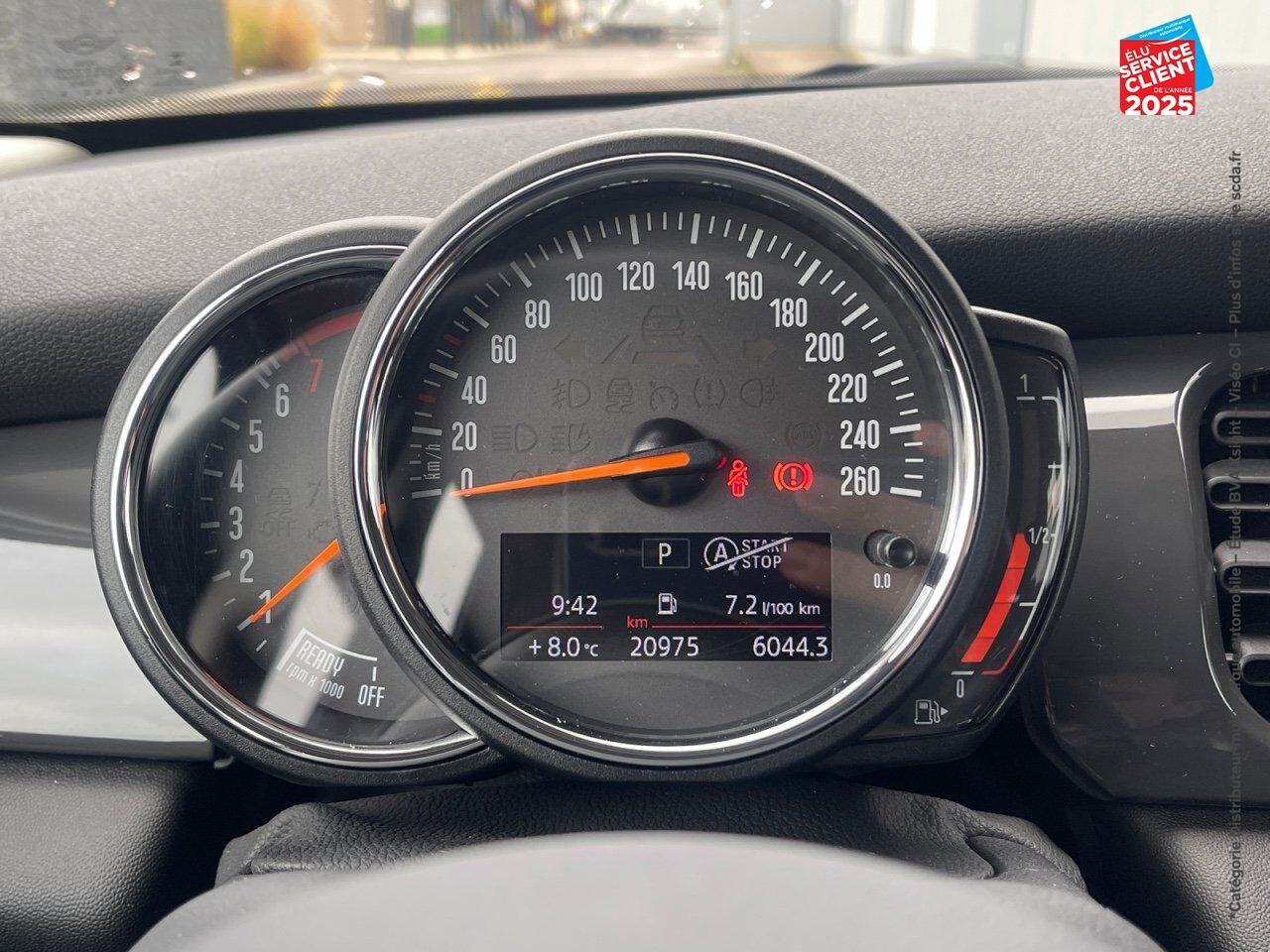 Véhicule d'occasion MINI MINI 5 PORTES COOPER 136CH CHILI BVA7 chez MINI Lons-Le-Saunier