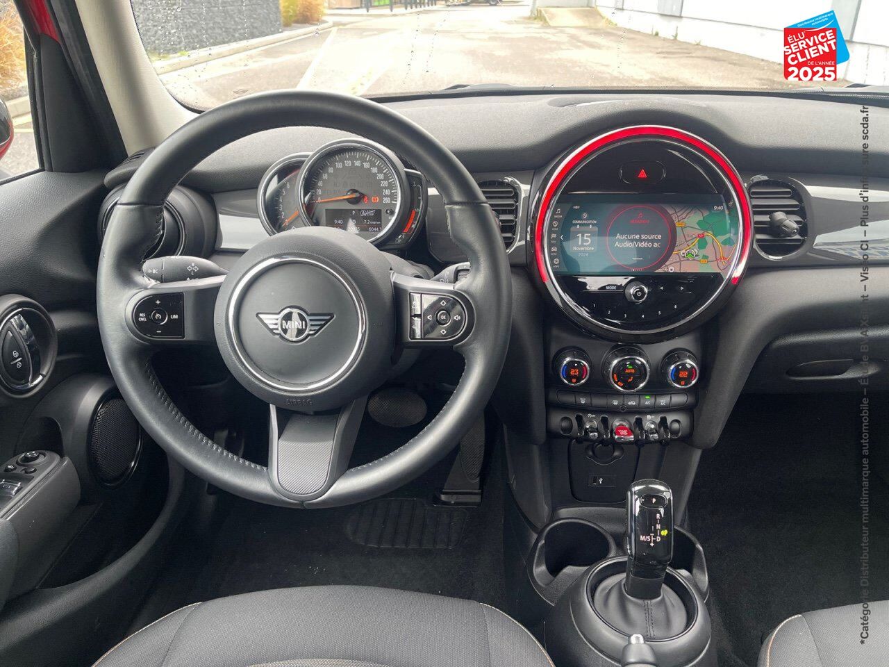Véhicule d'occasion MINI MINI 5 PORTES COOPER 136CH CHILI BVA7 chez MINI Lons-Le-Saunier