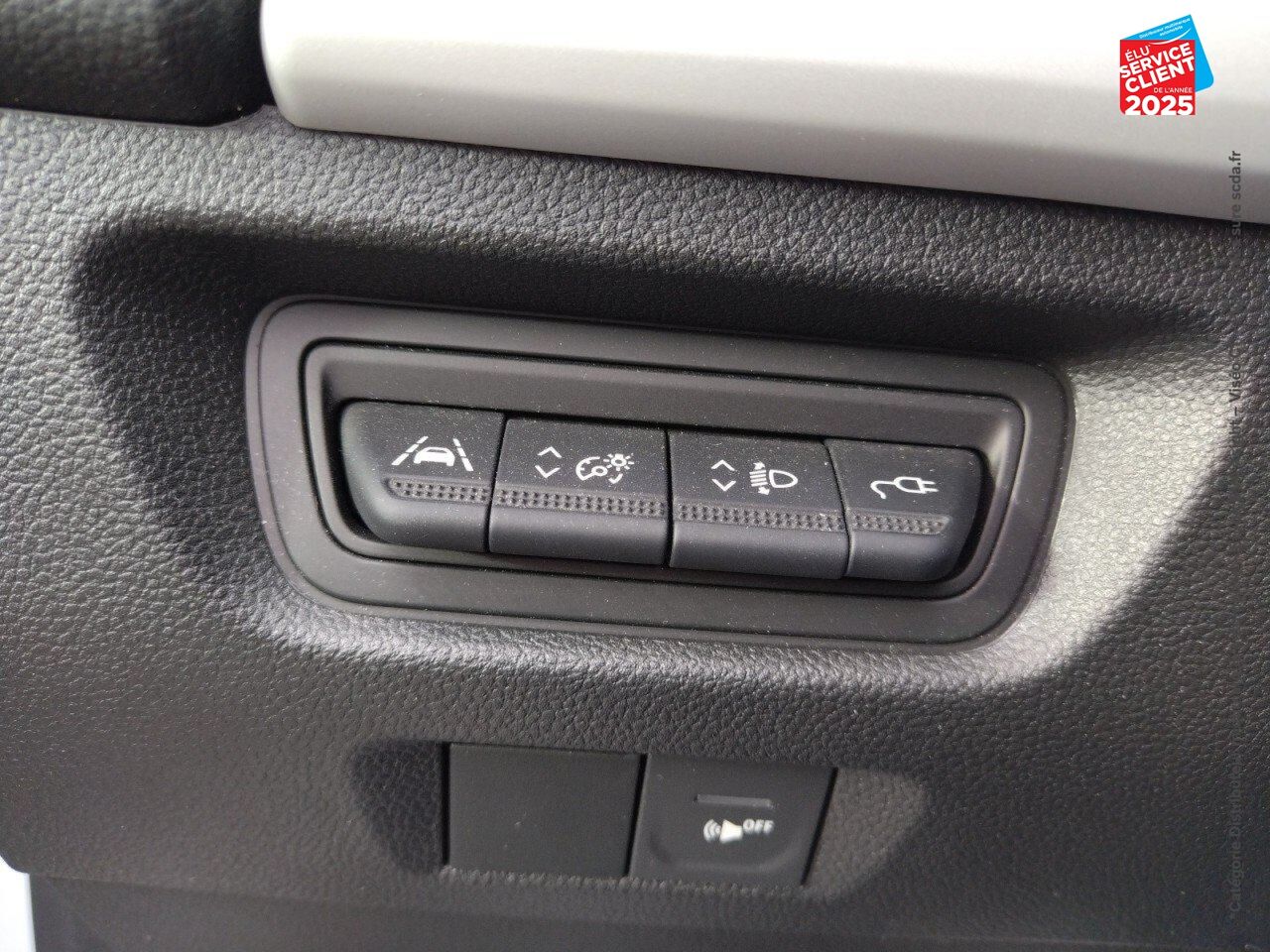 Véhicule d'occasion RENAULT ZOE ZEN CHARGE NORMALE R110 ACHAT INTEGRAL - 20 chez Renault Sélestat
