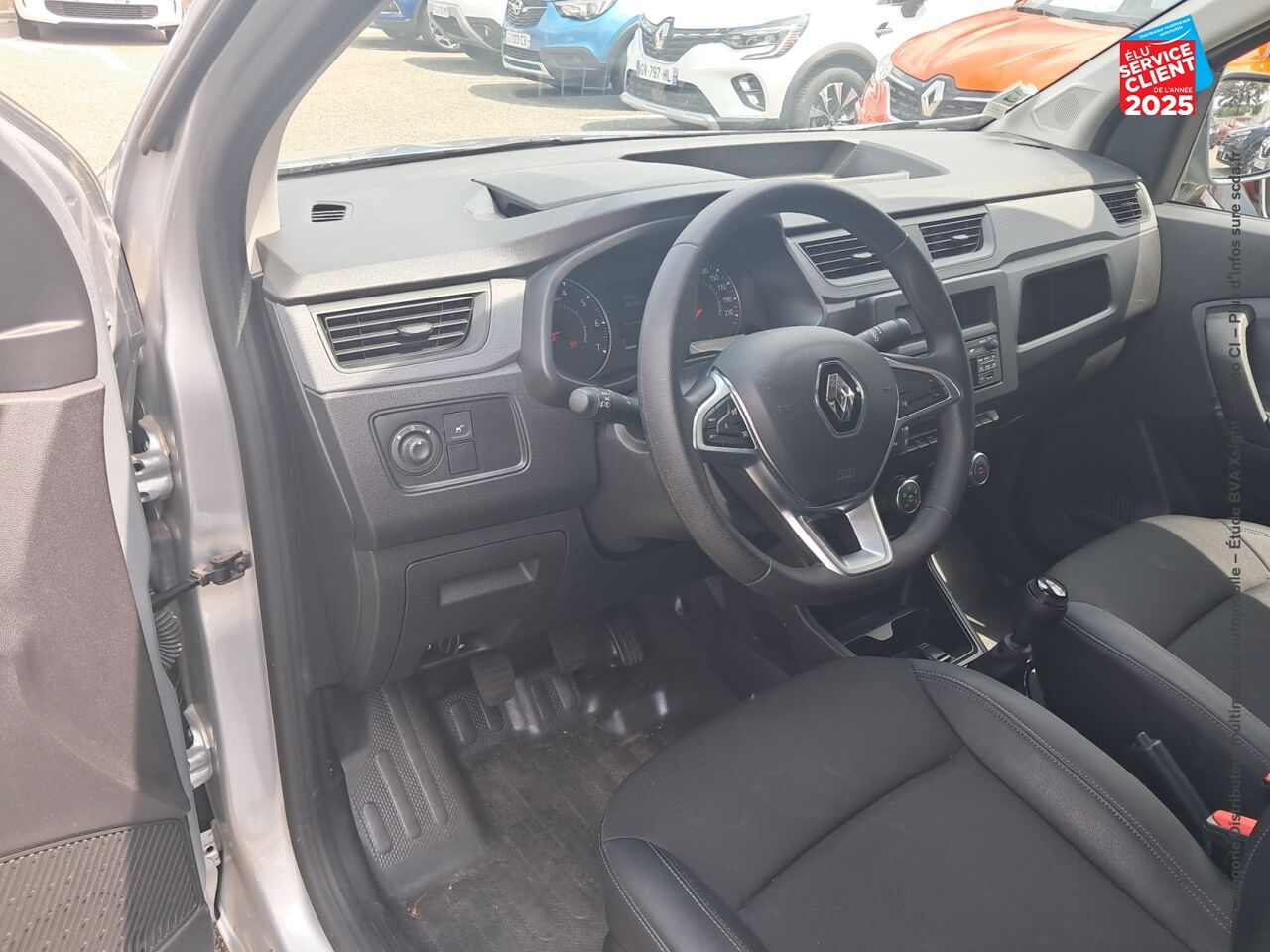 Véhicule d'occasion RENAULT EXPRESS VAN 1.5 BLUE DCI 95CH CONFORT 22 chez Nissan Thionville
