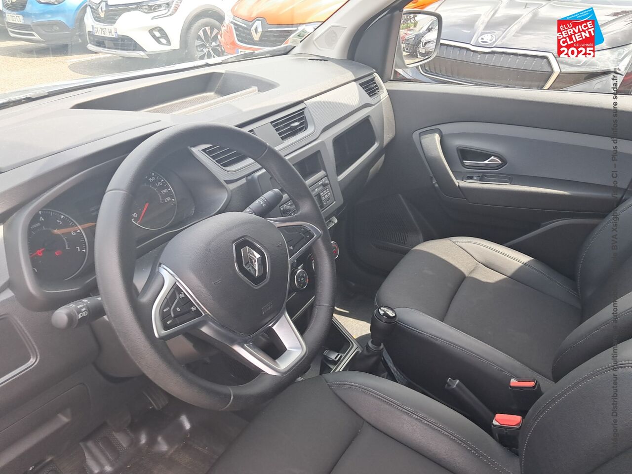 Véhicule d'occasion RENAULT EXPRESS VAN 1.5 BLUE DCI 95CH CONFORT 22 chez Nissan Thionville