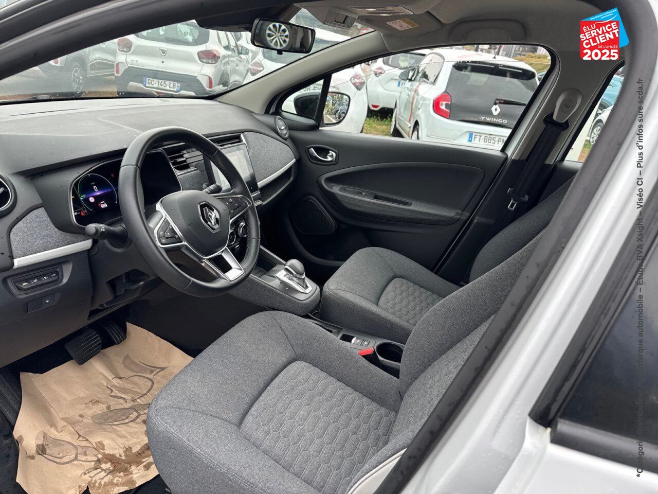 Véhicule d'occasion RENAULT ZOE E-TECH LIMITED CHARGE NORMALE R110 ACHAT INTEGRAL chez Renault Saint-Louis