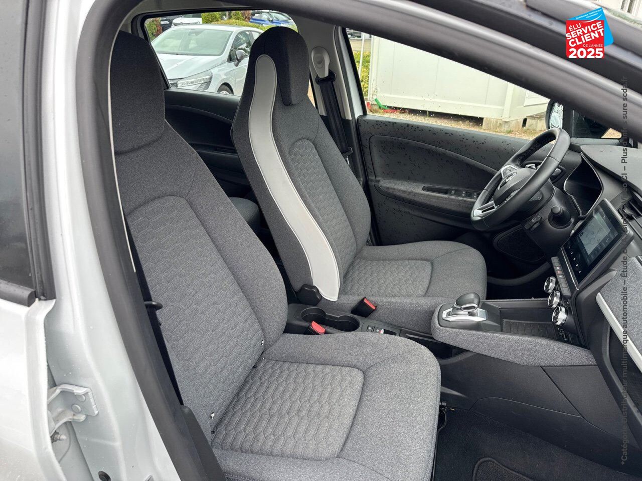 Véhicule d'occasion RENAULT ZOE E-TECH LIMITED CHARGE NORMALE R110 ACHAT INTEGRAL chez Renault Saint-Louis