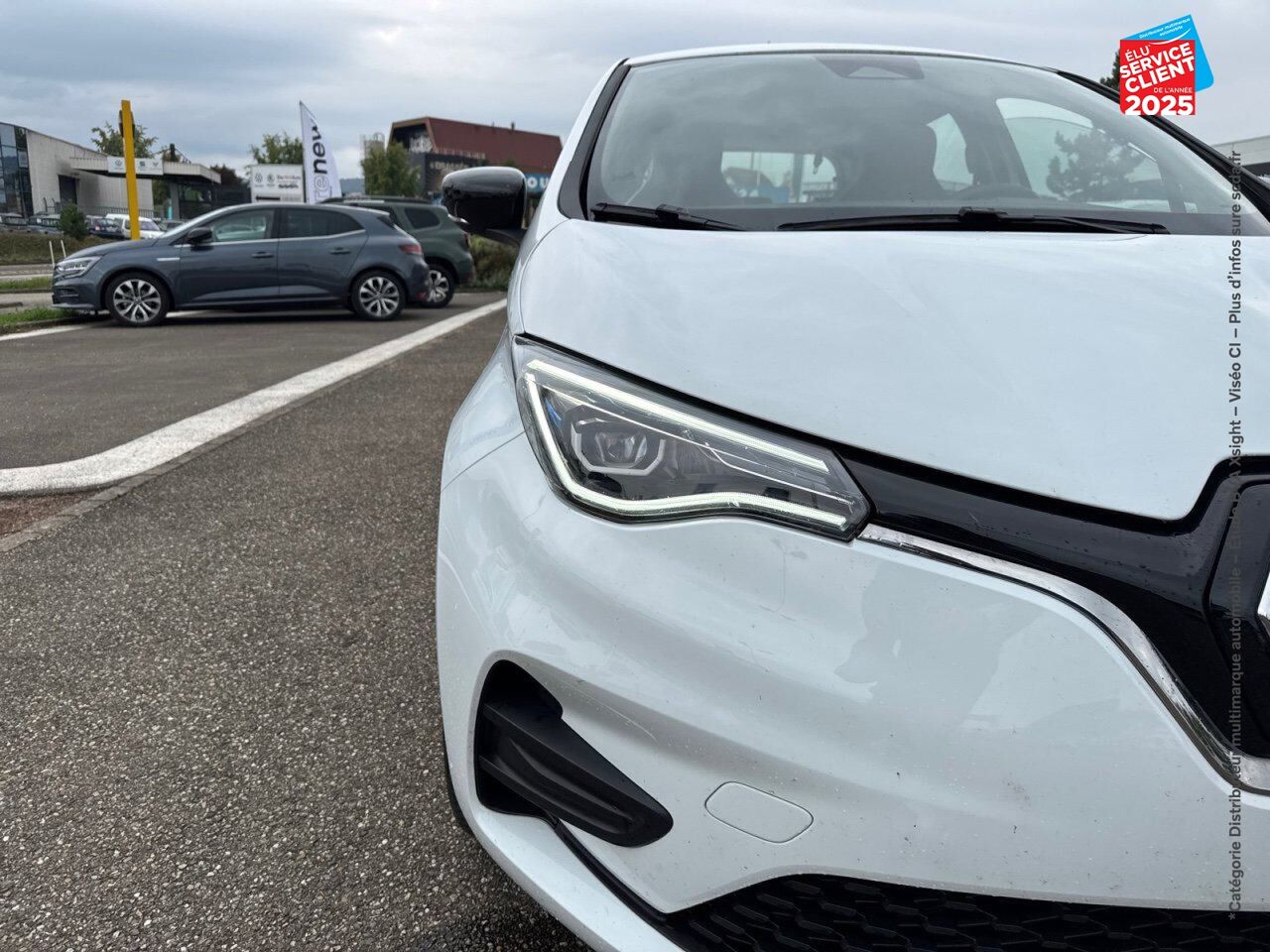 Véhicule d'occasion RENAULT ZOE E-TECH LIMITED CHARGE NORMALE R110 ACHAT INTEGRAL chez Renault Saint-Louis
