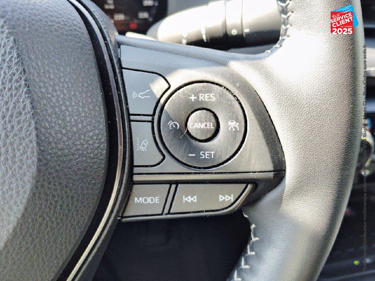 Véhicule d'occasion TOYOTA RAV4 2.5 HYBRIDE 222CH GR SPORT AWD-I MY23 chez Toyota Verdun