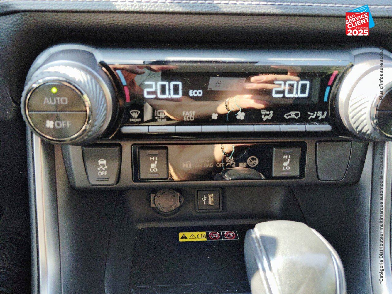 Véhicule d'occasion TOYOTA RAV4 2.5 HYBRIDE 222CH GR SPORT AWD-I MY23 chez Toyota Verdun