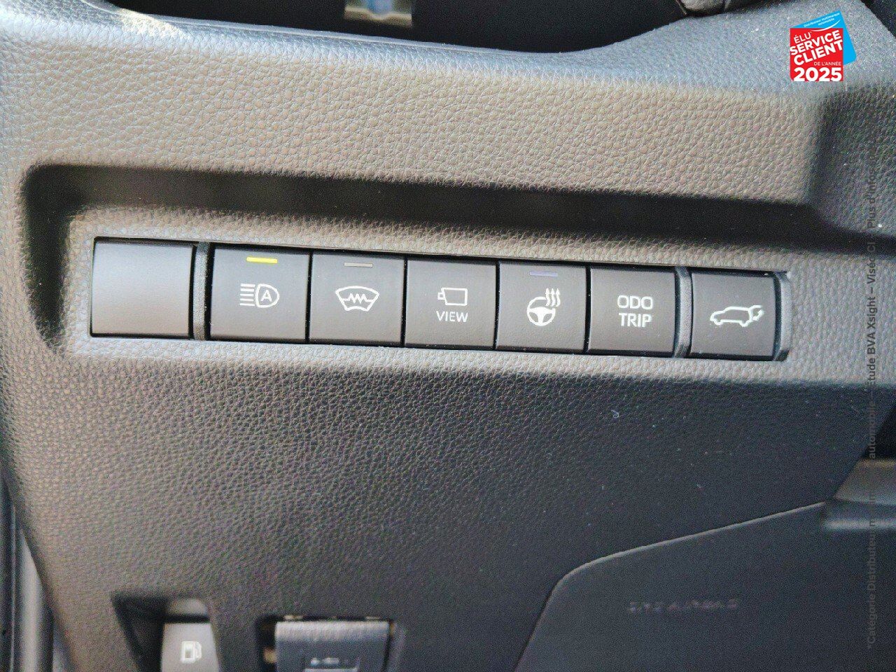 Véhicule d'occasion TOYOTA RAV4 2.5 HYBRIDE 222CH GR SPORT AWD-I MY23 chez Toyota Verdun