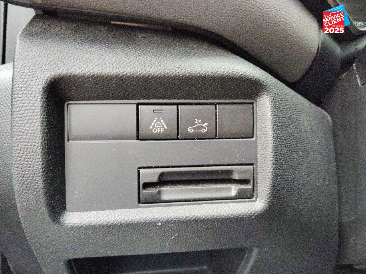 Véhicule d'occasion CITROEN C5 AIRCROSS PURETECH 130CH SS SHINE chez Renault Montbéliard