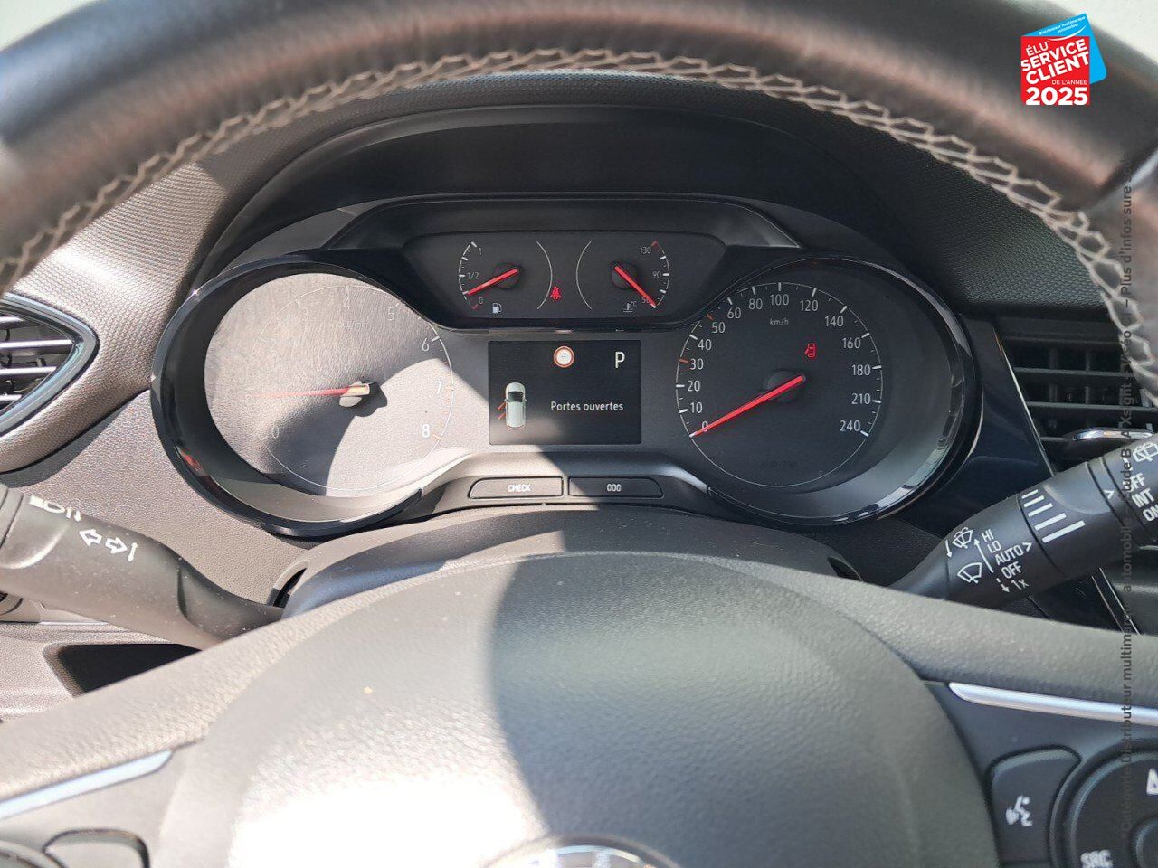 Véhicule d'occasion OPEL CROSSLAND X 1.2 TURBO 130CH DESIGN 120 ANS BVA EURO 6D-T CAMERA CARPLAY chez Toyota Sarreguemines