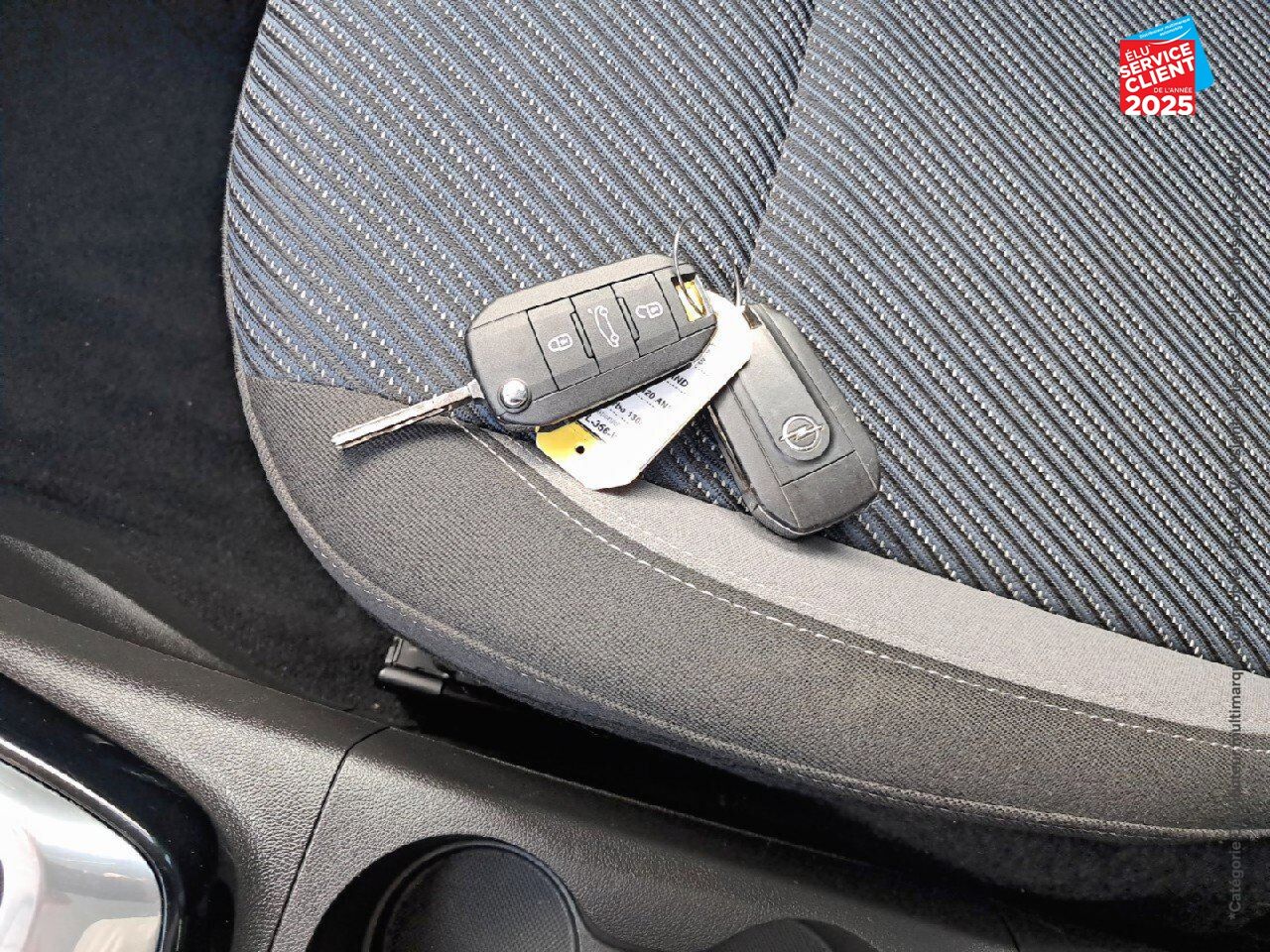 Véhicule d'occasion OPEL CROSSLAND X 1.2 TURBO 130CH DESIGN 120 ANS BVA EURO 6D-T CAMERA CARPLAY chez Toyota Sarreguemines