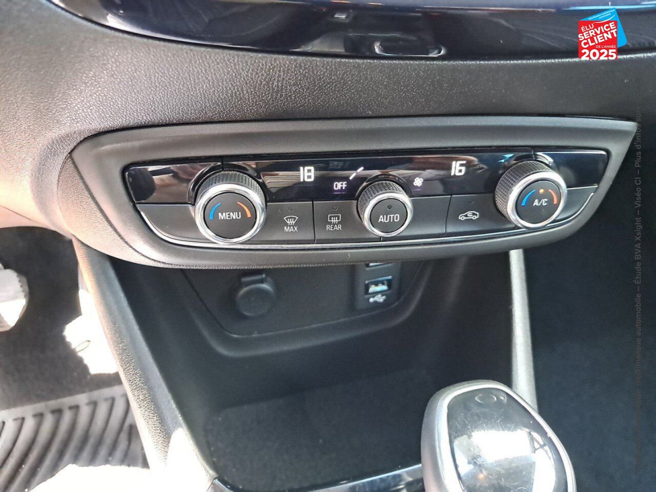 Véhicule d'occasion OPEL CROSSLAND X 1.2 TURBO 130CH DESIGN 120 ANS BVA EURO 6D-T CAMERA CARPLAY chez Toyota Sarreguemines