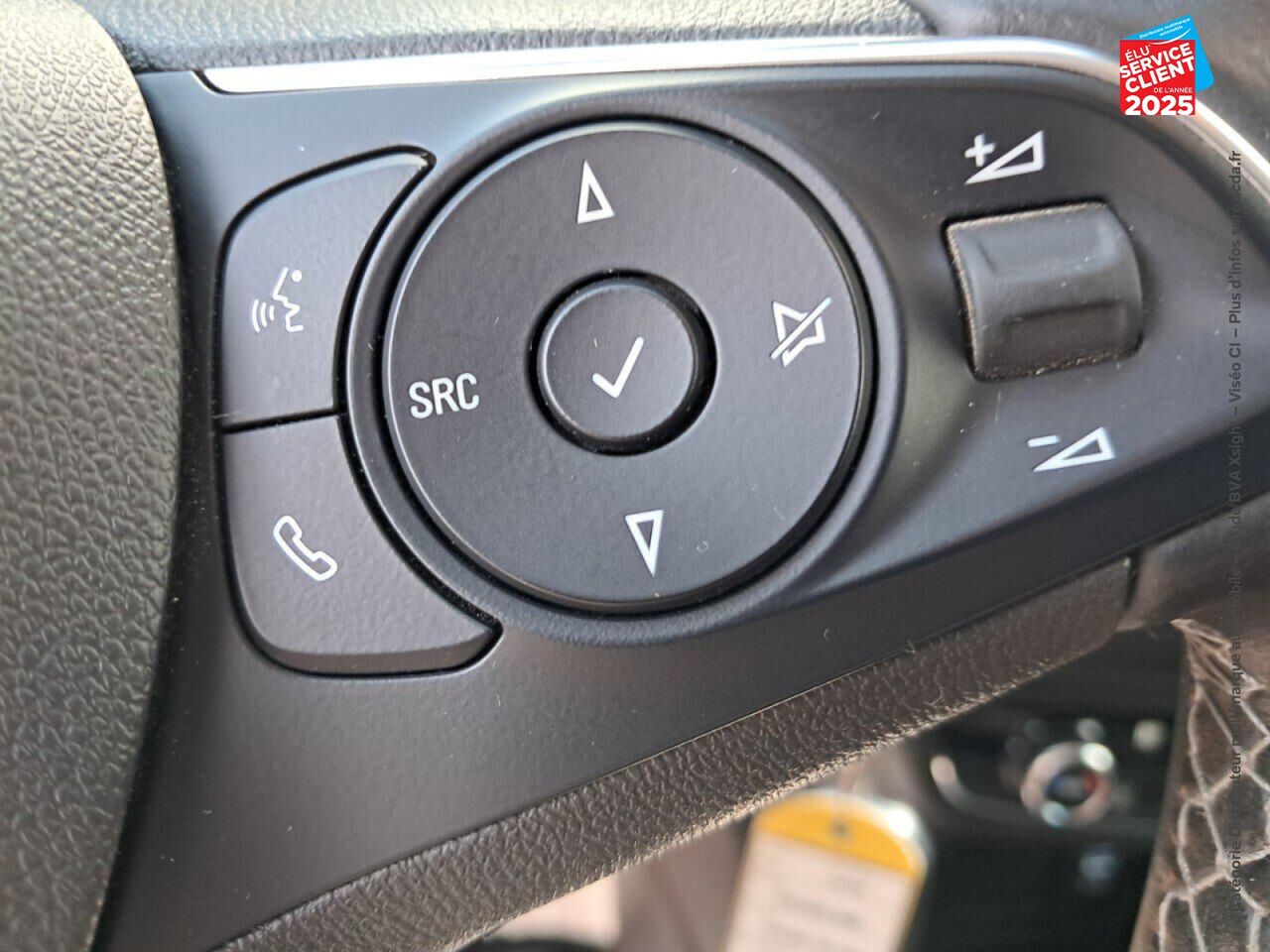 Véhicule d'occasion OPEL CROSSLAND X 1.2 TURBO 130CH DESIGN 120 ANS BVA EURO 6D-T CAMERA CARPLAY chez Toyota Sarreguemines