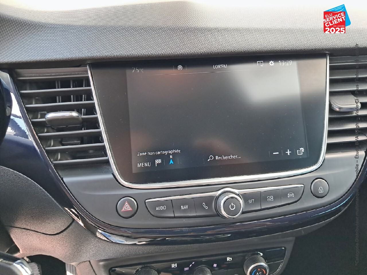 Véhicule d'occasion OPEL CROSSLAND X 1.2 TURBO 130CH DESIGN 120 ANS BVA EURO 6D-T CAMERA CARPLAY chez Toyota Sarreguemines