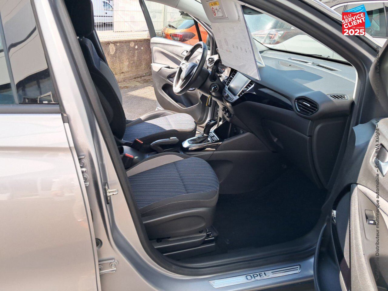 Véhicule d'occasion OPEL CROSSLAND X 1.2 TURBO 130CH DESIGN 120 ANS BVA EURO 6D-T CAMERA CARPLAY chez Toyota Sarreguemines
