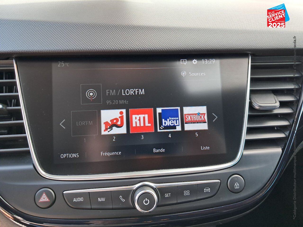 Véhicule d'occasion OPEL CROSSLAND X 1.2 TURBO 130CH DESIGN 120 ANS BVA EURO 6D-T CAMERA CARPLAY chez Toyota Sarreguemines