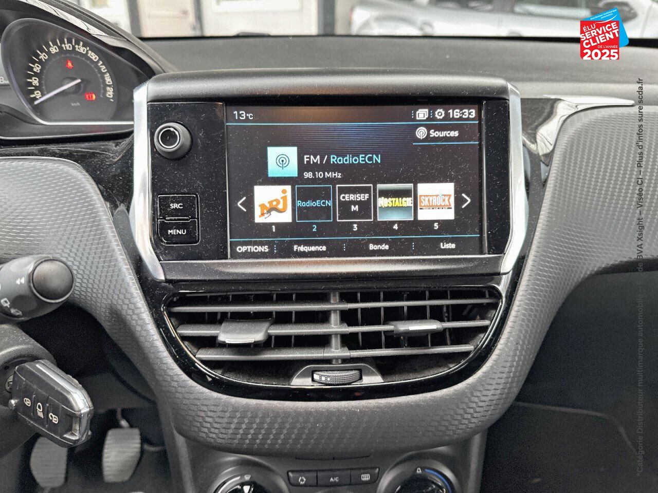 Véhicule d'occasion PEUGEOT 208 1.2 PURETECH 82CH STYLE 5P chez Renault Saint-Louis