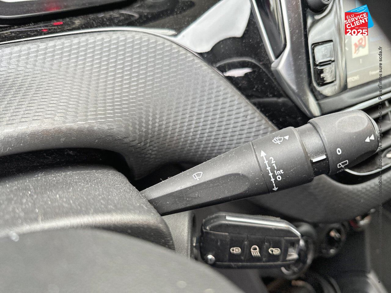 Véhicule d'occasion PEUGEOT 208 1.2 PURETECH 82CH STYLE 5P chez Renault Saint-Louis