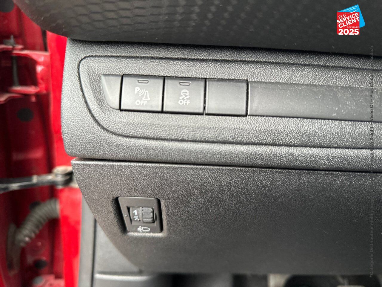Véhicule d'occasion PEUGEOT 208 1.2 PURETECH 82CH STYLE 5P chez Renault Saint-Louis