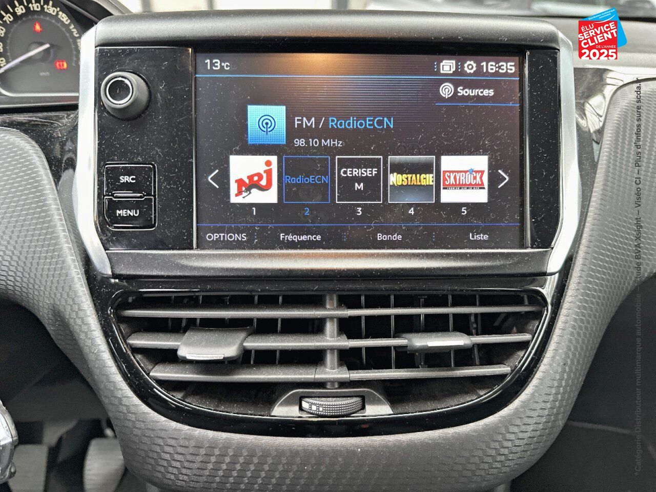 Véhicule d'occasion PEUGEOT 208 1.2 PURETECH 82CH STYLE 5P chez Renault Saint-Louis