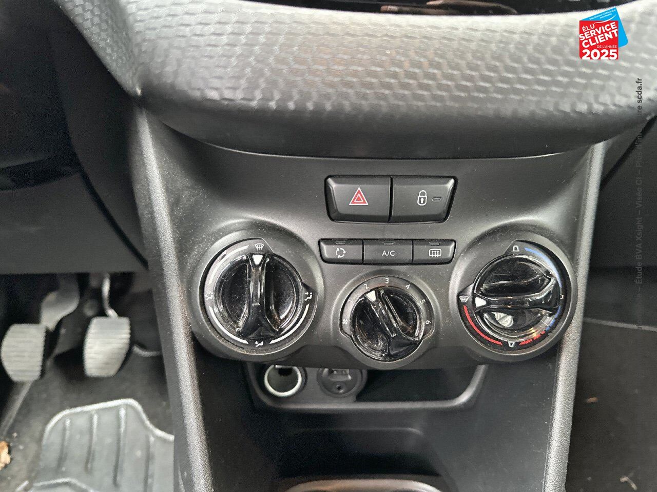 Véhicule d'occasion PEUGEOT 208 1.2 PURETECH 82CH STYLE 5P chez Renault Saint-Louis