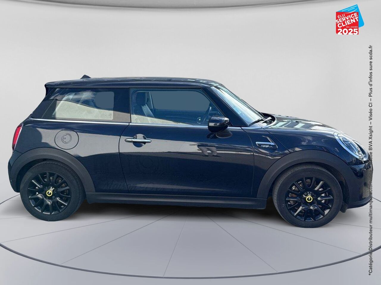 Véhicule d'occasion MINI MINI COOPER SE 184CH EDITION CAMDEN BVA 5CV chez BMW Dole