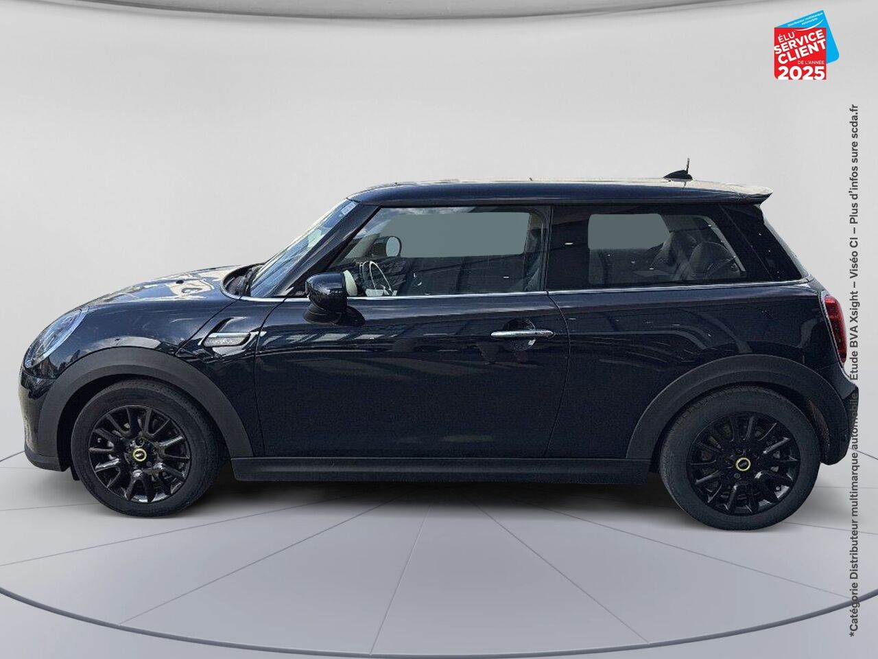 Véhicule d'occasion MINI MINI COOPER SE 184CH EDITION CAMDEN BVA 5CV chez BMW Dole