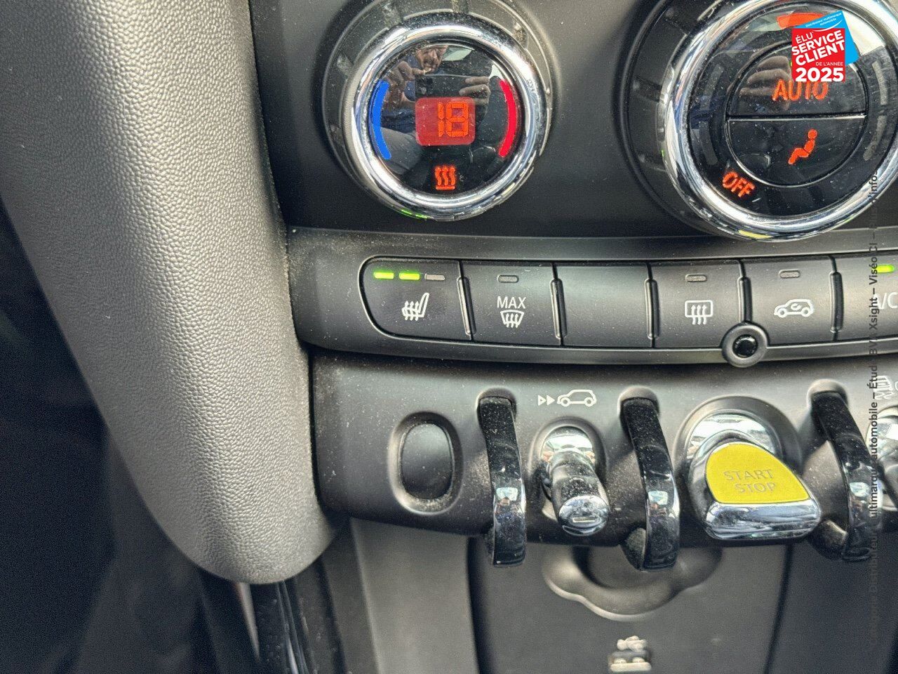 Véhicule d'occasion MINI MINI COOPER SE 184CH EDITION CAMDEN BVA 5CV chez BMW Dole